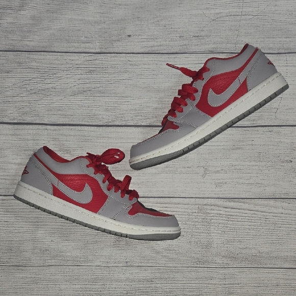 Air Jordan 1 Women's Low Split Gym Red / Cement Gray / Black Size 7 - Picture 1 of 10